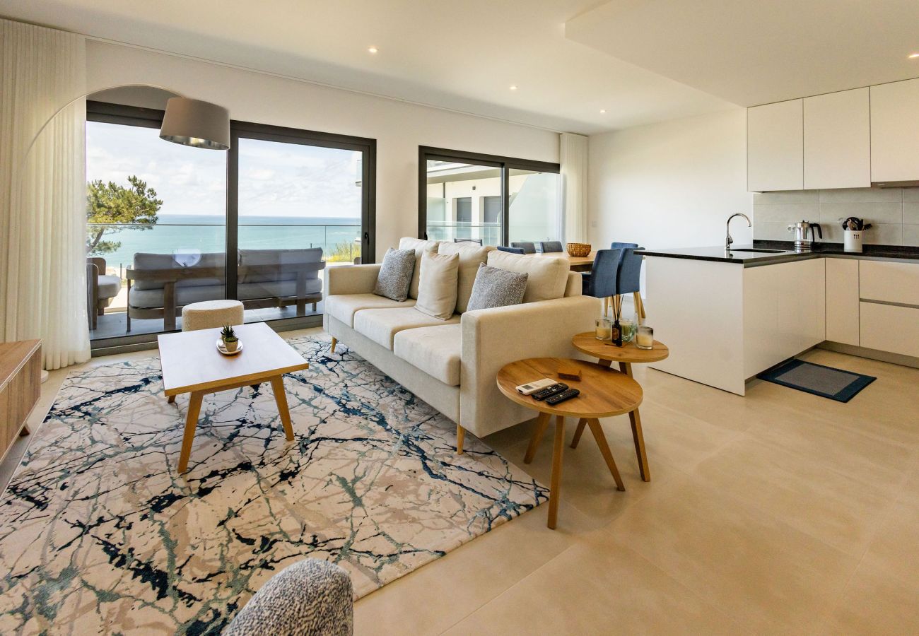 2-bedroom apartment in Nazaré with pool and sea view