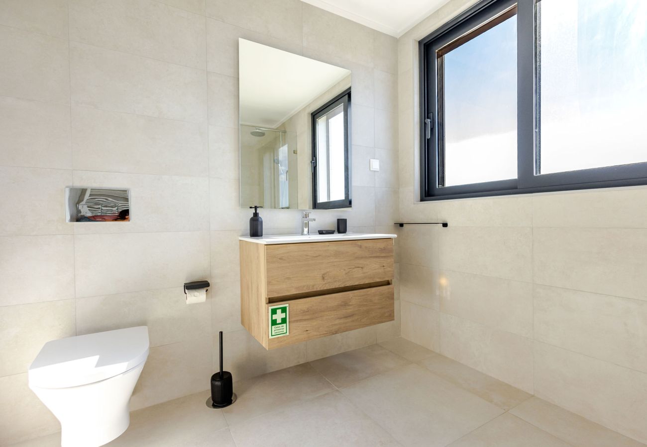 Vale Furado, 2-bedroom apartment, sea & nature holidays