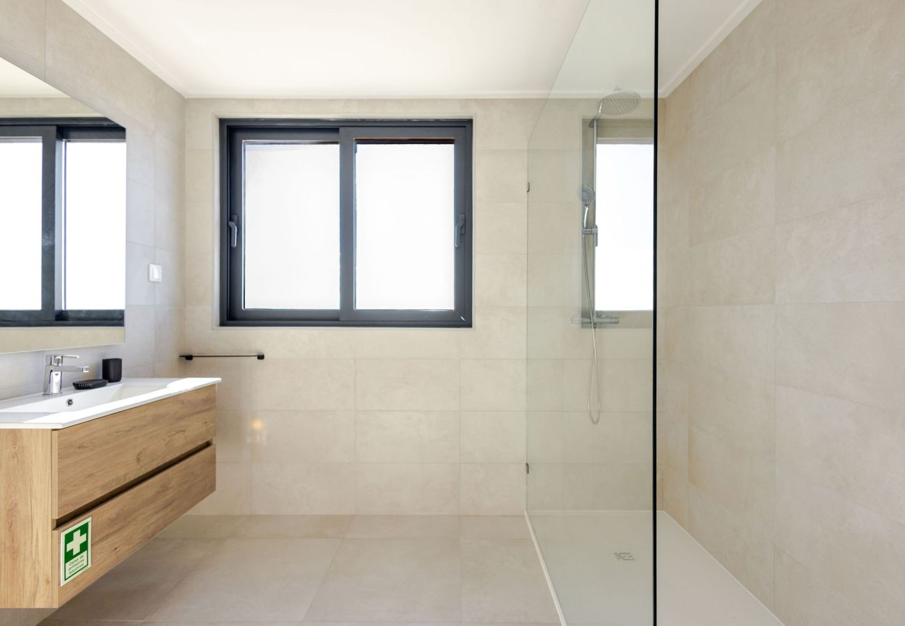 Vale Furado, 2-bedroom apartment, sea & nature holidays