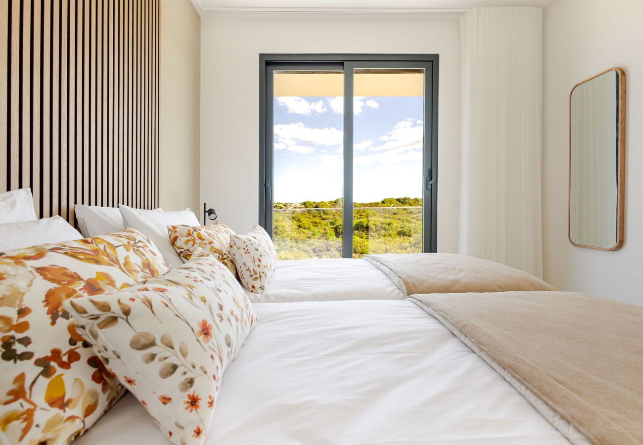 Vale Furado, 2-bedroom apartment, sea & nature holidays