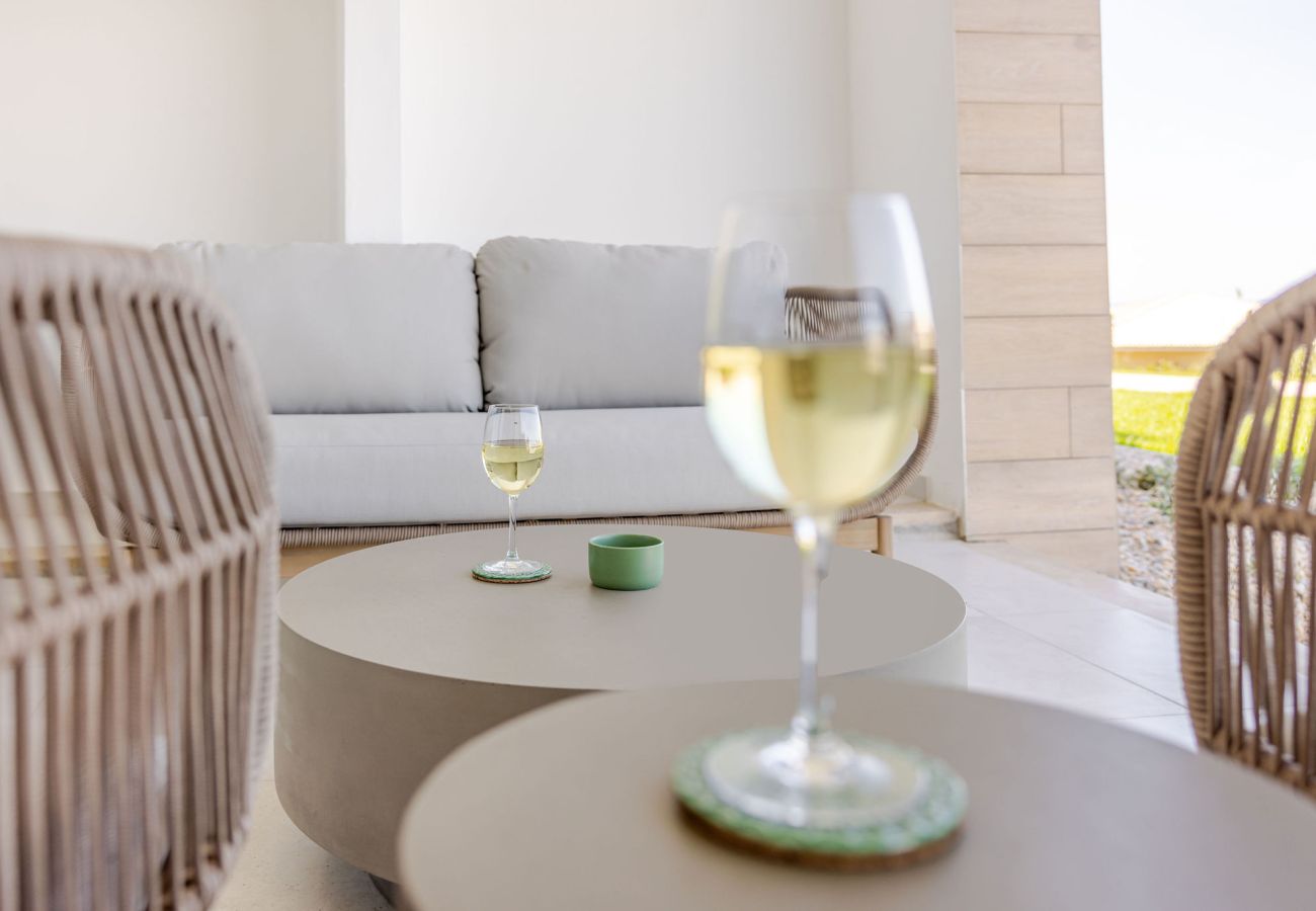 Vale Furado, holiday rental, cliffs, nature, trails, peaceful retreat, beach, Nazare, West Portugal, BY SCH