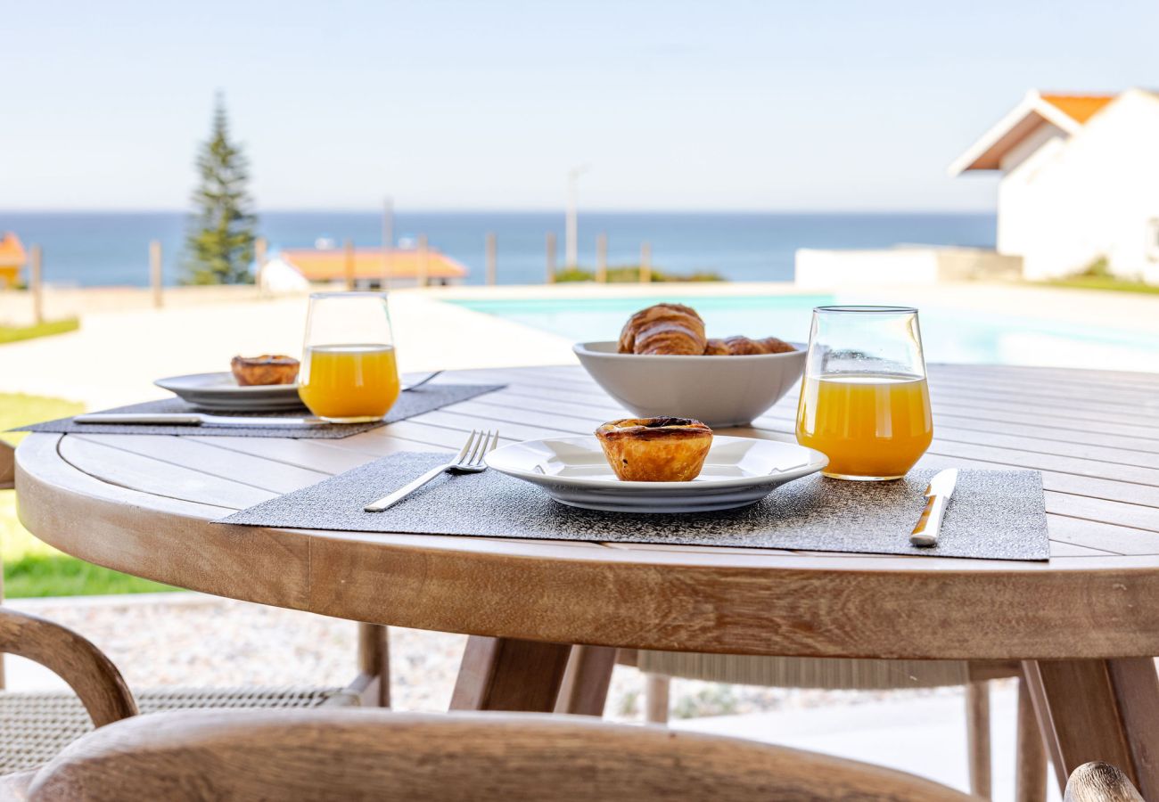 Vale Furado, holiday rental, cliffs, nature, trails, peaceful retreat, beach, Nazare, West Portugal, BY SCH