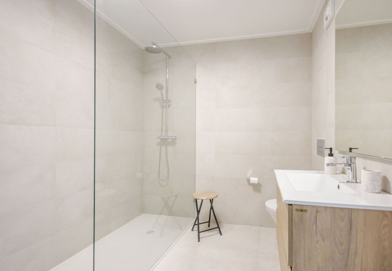 Vale Atlântico – BY SCH, T2 apartment by the sea, comfort, trails, cliffs and nature on Portugal’s West Coast.