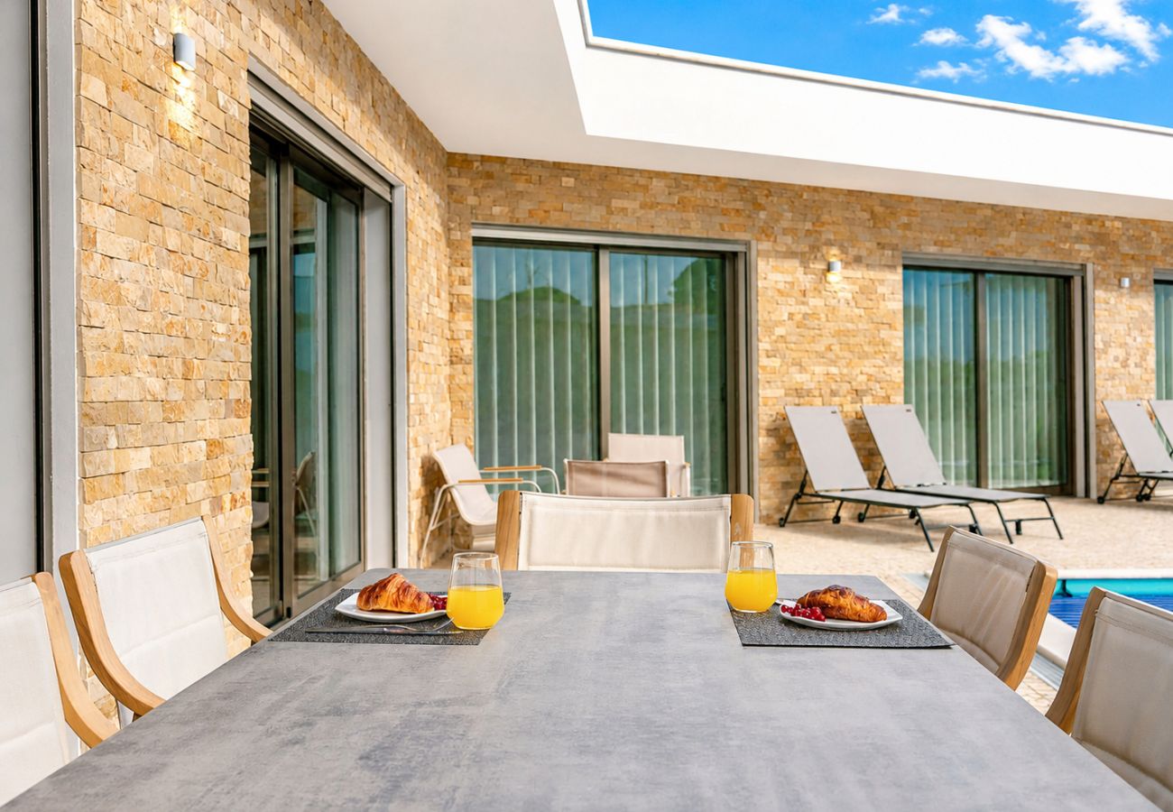 Villa Flamingo, Nadadouro, private pool, garden, Silver Coast, Foz do Arelho, Caldas da Rainha
