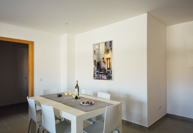 Apartamento en São Martinho do Porto - Carmona - Apartamento de Vacaciones T2 junto a la Playa de São Martinho do Porto de SCH Apartamento en São Martinho do Porto - Carmona - Apartamento de Vacaciones T2 junto a la Playa de São Martinho do Porto de SCH