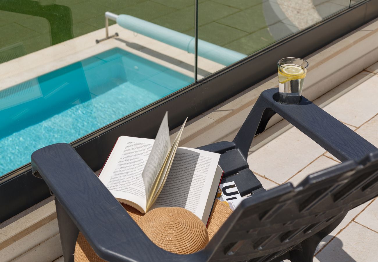 Casa de vacaciones en Venda Nova, piscina privada, cerca de la playa. Ideal para momentos inolvidables.