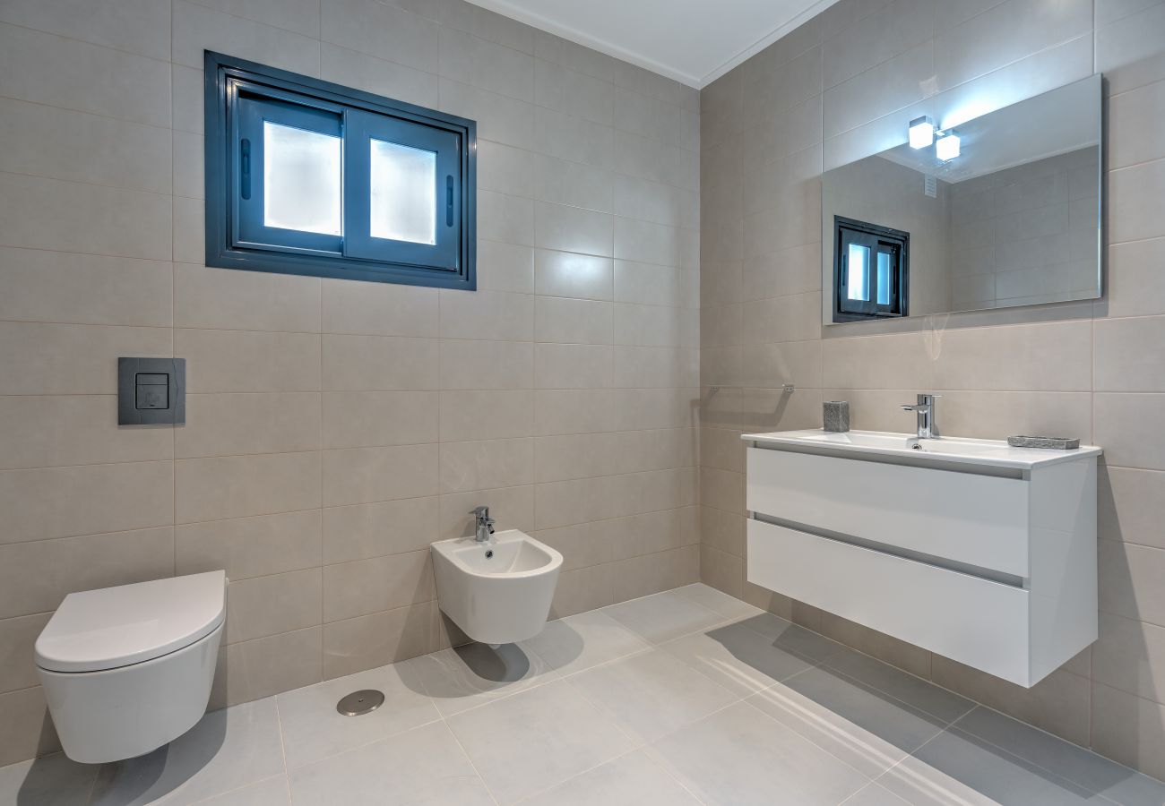 Casa de vacaciones moderna para alquilar en Foz do Arelho, tres dormitorios, piscina privada, cerca de la playa