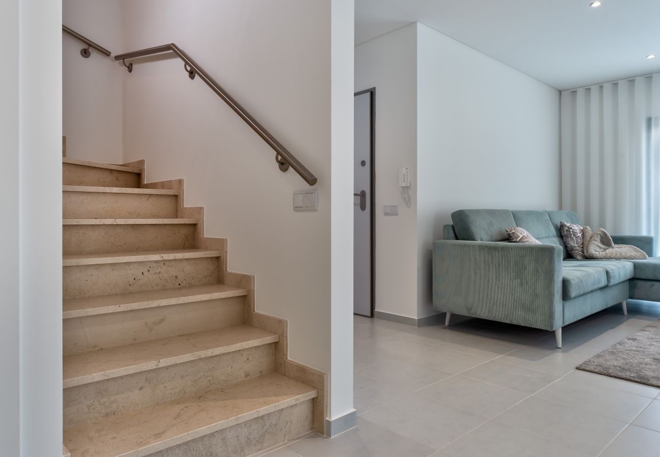 Casa de vacaciones moderna para alquilar en Foz do Arelho, tres dormitorios, piscina privada, cerca de la playa
