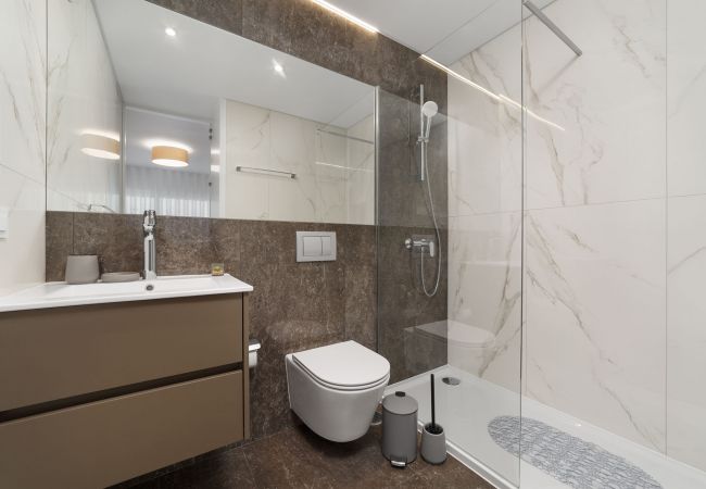 Apartamento en Nazaré - Caminho Real S - Apartamento de Vacaciones T2 con Vistas a la Playa de Nazaré By SCH Apartamento en Nazaré - Caminho Real S - Apartamento de Vacaciones T2 con Vistas a la Playa de Nazaré By SCH