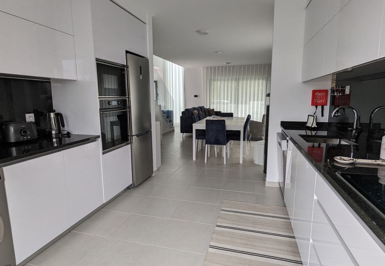Villa en Pataias - Villa Besugo - Villa de Vacaciones con Piscina Climatizada Privada By SCH