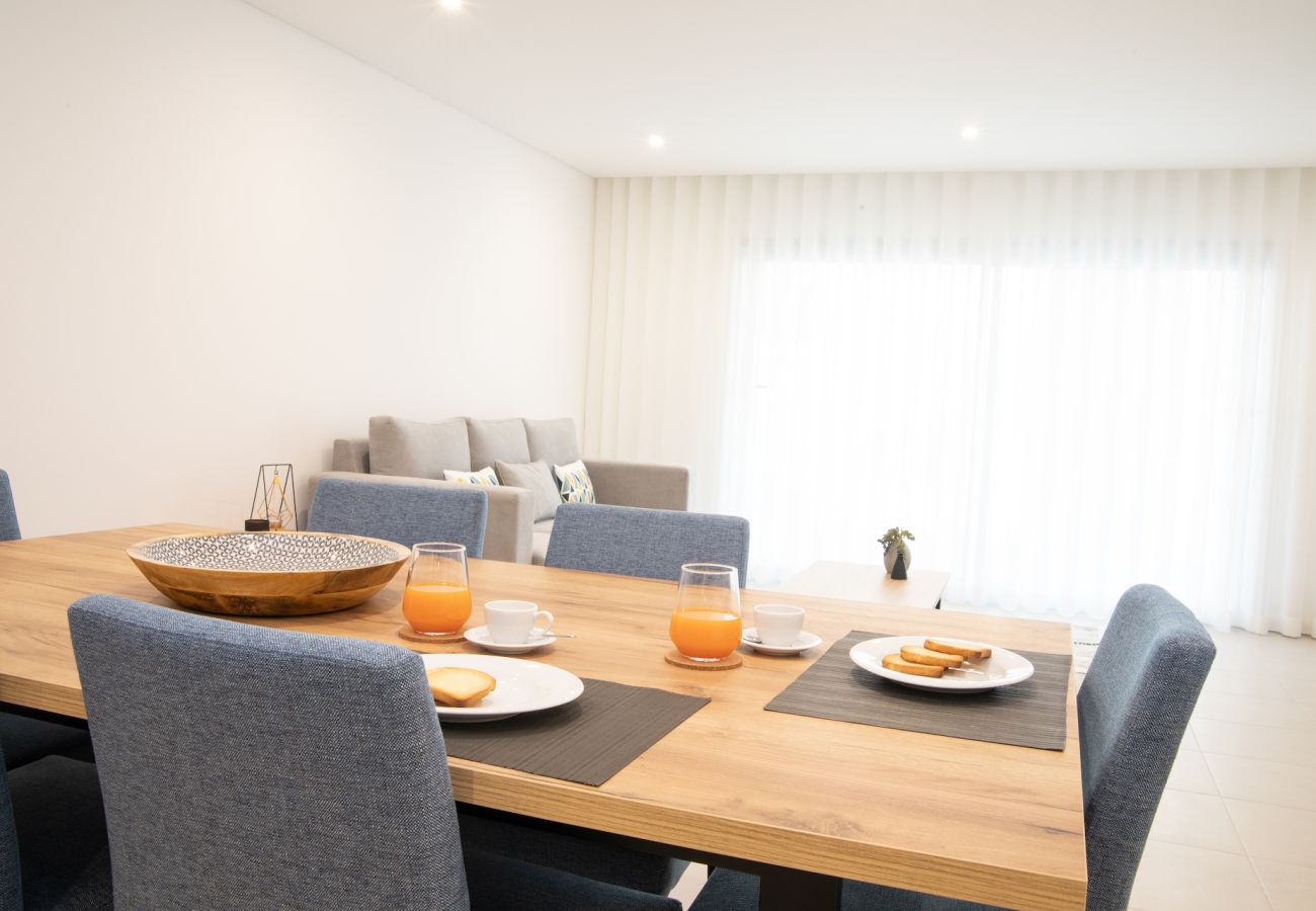 Apartamento acogedor, Nazaré, céntrico, cerca de la playa, vistas.