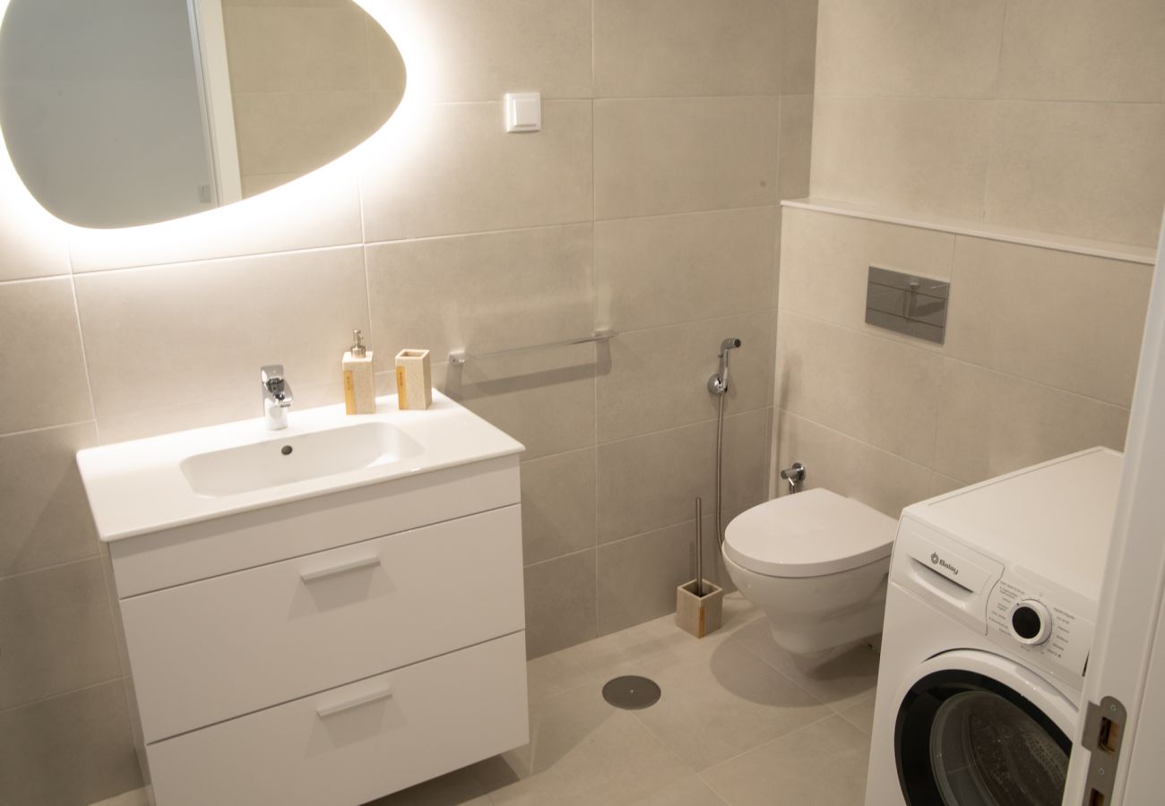 Apartamento T2, piscina,ubicación céntrica,cerca Praia da Norte,Nazaré