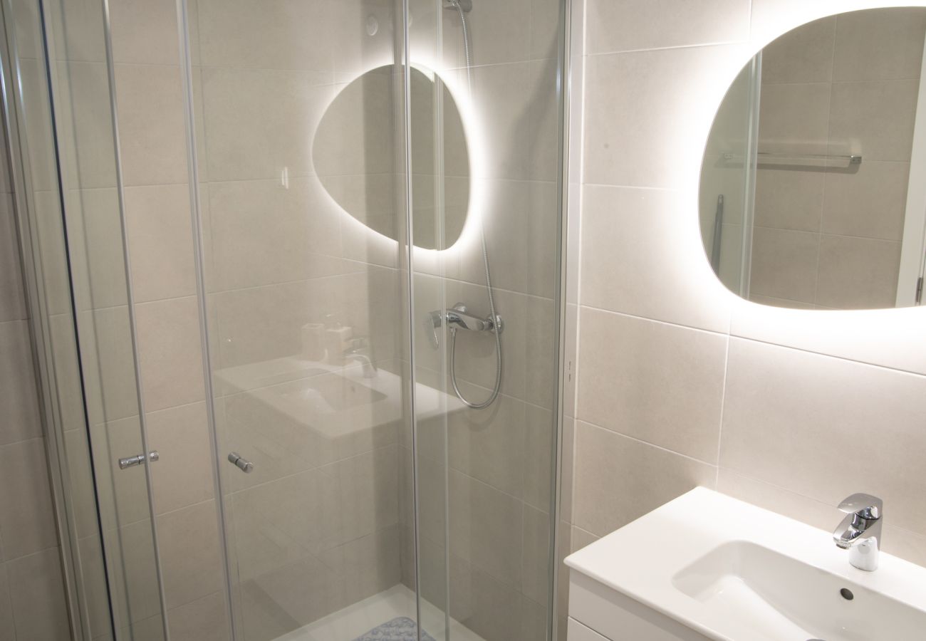 Apartamento T2, piscina,ubicación céntrica,cerca Praia da Norte,Nazaré