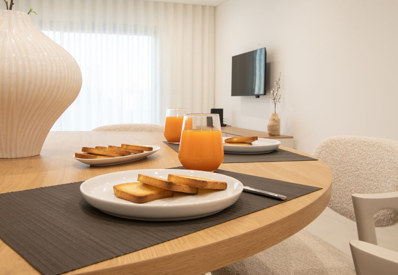 Apartamento T2, piscina,ubicación céntrica,cerca Praia da Norte,Nazaré