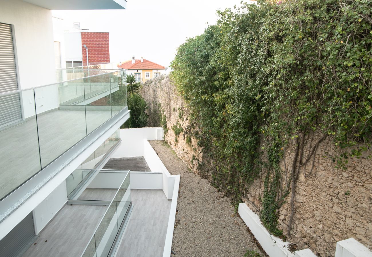 Apartamento T2, piscina,ubicación céntrica,cerca Praia da Norte,Nazaré