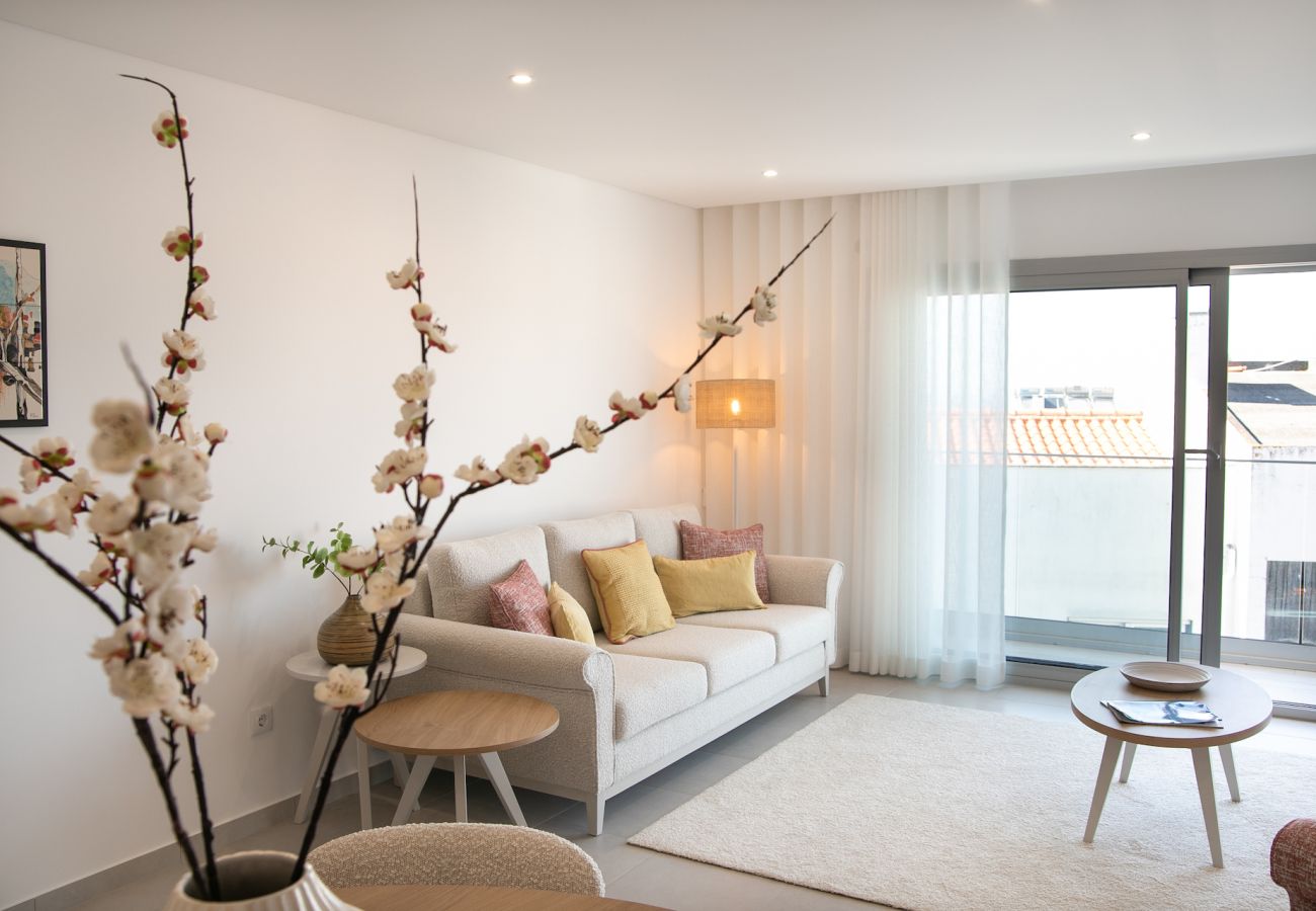 Apartamento T2, piscina,ubicación céntrica,cerca Praia da Norte,Nazaré