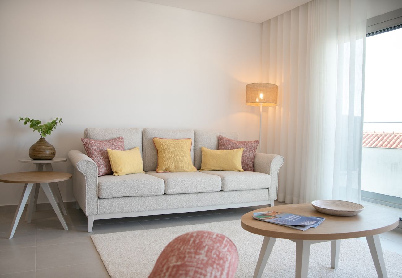 Apartamento T2, piscina,ubicación céntrica,cerca Praia da Norte,Nazaré