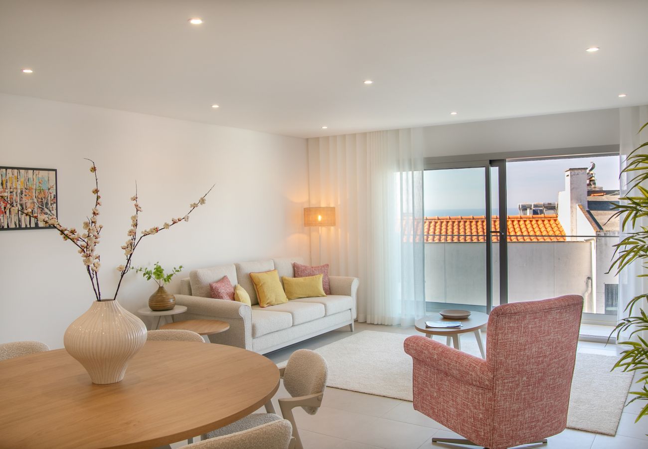 Apartamento T2, piscina,ubicación céntrica,cerca Praia da Norte,Nazaré
