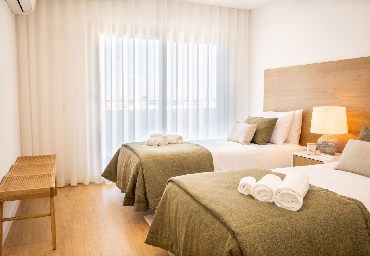 Apartamento T2, piscina,ubicación céntrica,cerca Praia da Norte,Nazaré