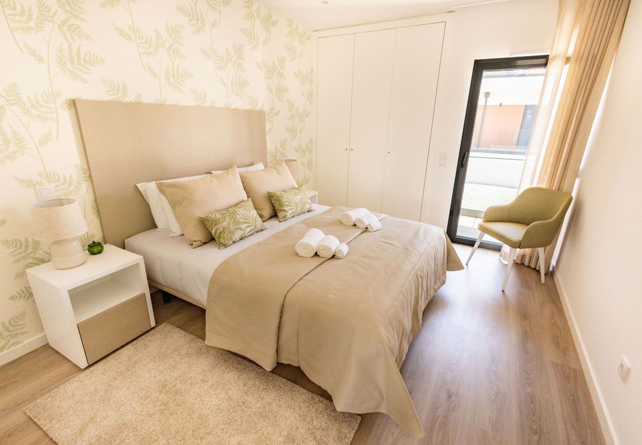 Apartamento con piscina, cerca de la playa, Salir do Porto