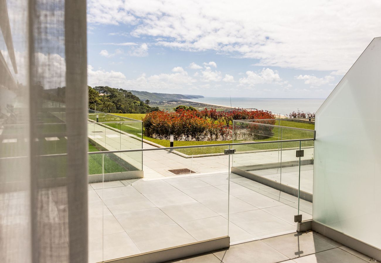 apartamento en Nazaré con piscina y vista al mar