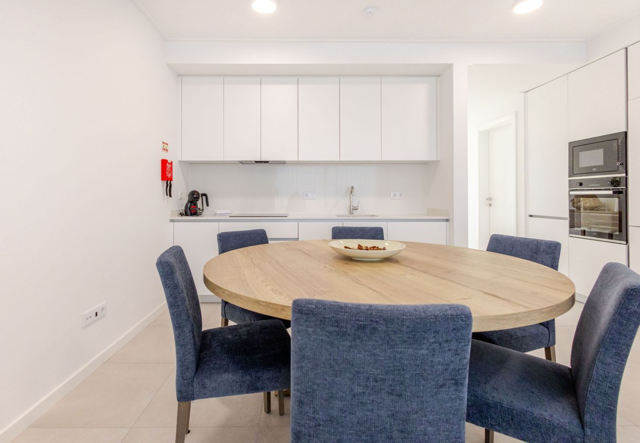 Vale Atlântico – BY SCH, apartamento T2 junto al mar, comodidad, senderos, acantilados y naturaleza en el Oeste de Portugal.