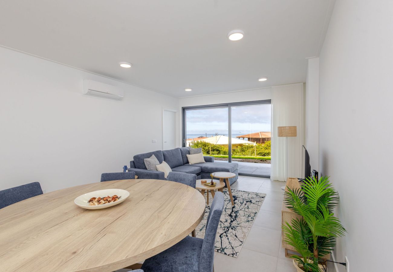 Vale Atlântico – BY SCH, apartamento T2 junto al mar, comodidad, senderos, acantilados y naturaleza en el Oeste de Portugal.