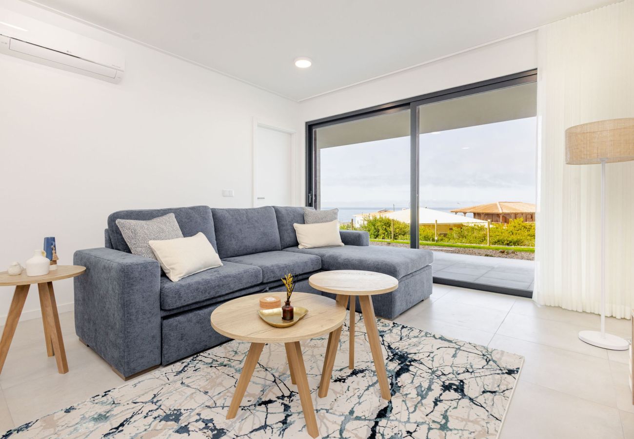 Vale Atlântico – BY SCH, apartamento T2 junto al mar, comodidad, senderos, acantilados y naturaleza en el Oeste de Portugal.