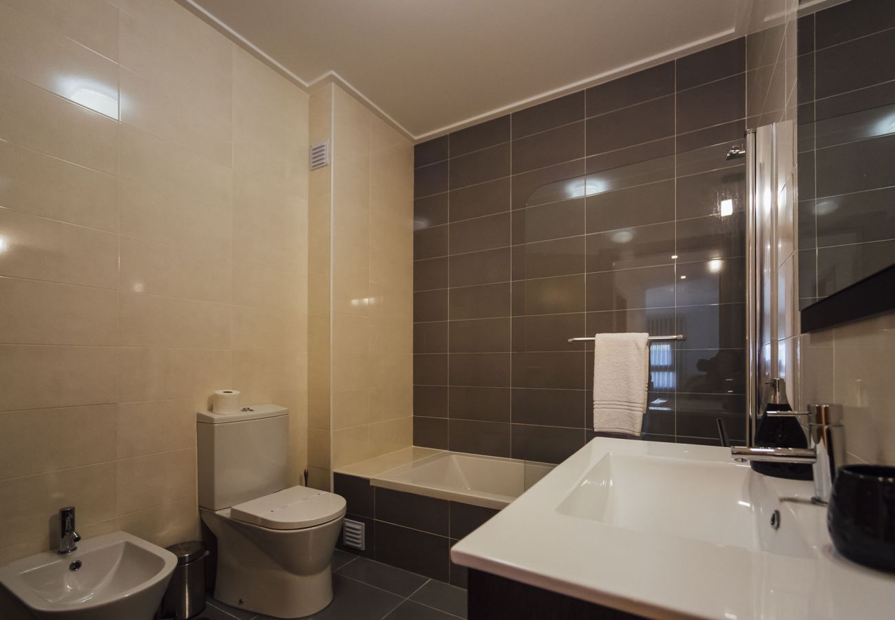 Logement Baignoire-douche privée sch