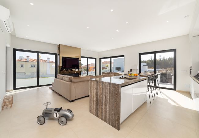 Villa à São Martinho do Porto - Villa Floresta - Villa de Vacances avec Piscine Privée By SCH Villa à São Martinho do Porto - Villa Floresta - Villa de Vacances avec Piscine Privée By SCH