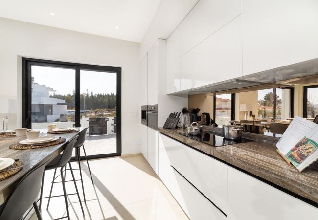 Villa à São Martinho do Porto - Villa Floresta - Villa de Vacances avec Piscine Privée By SCH Villa à São Martinho do Porto - Villa Floresta - Villa de Vacances avec Piscine Privée By SCH