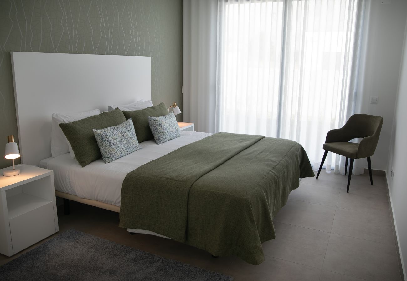 Refuge familial calme avec piscine, proche des plages et attractions