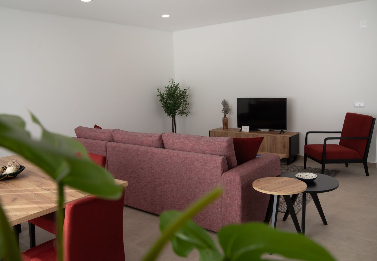 Refuge familial calme avec piscine, proche des plages et attractions