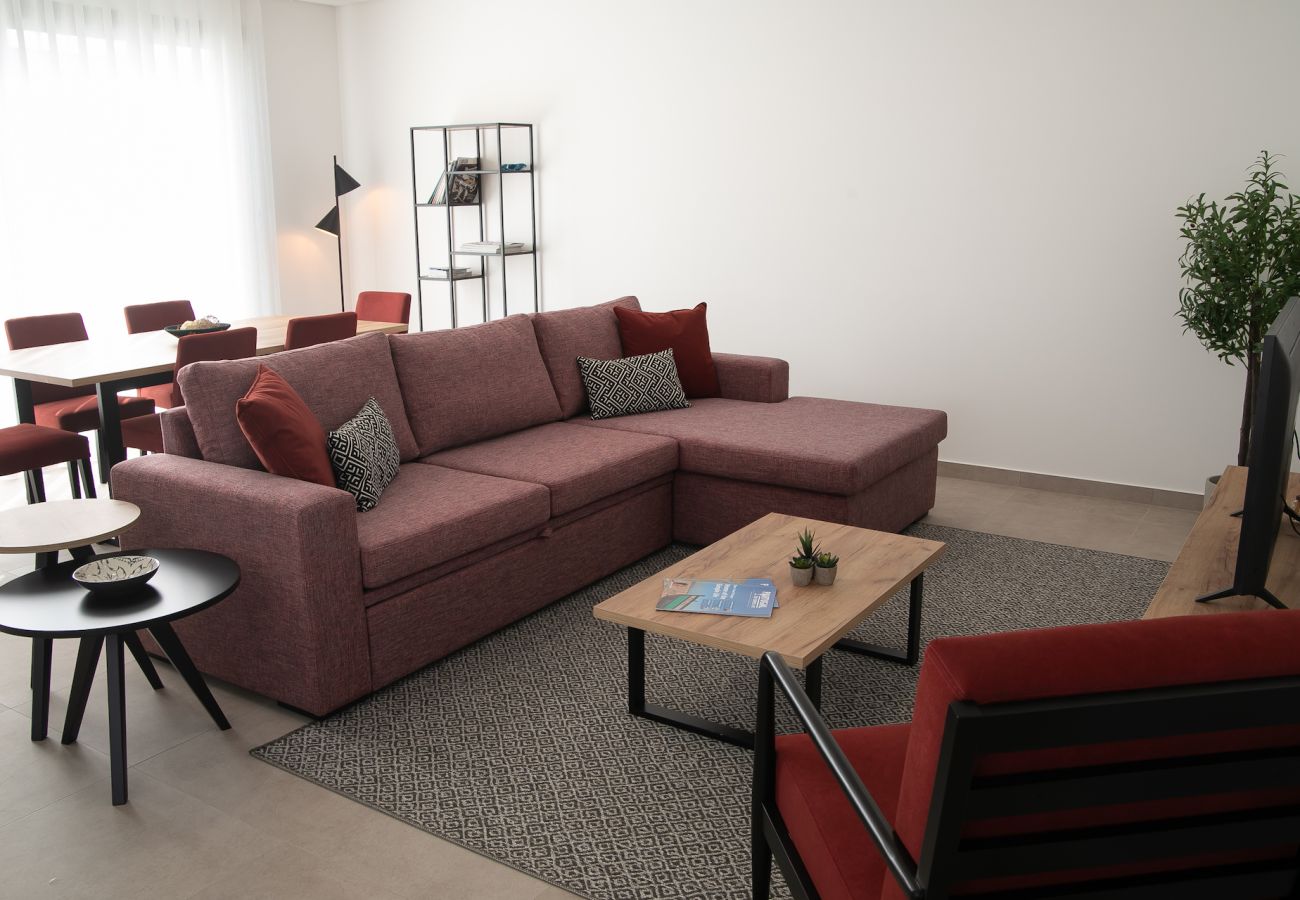 Refuge familial calme avec piscine, proche des plages et attractions
