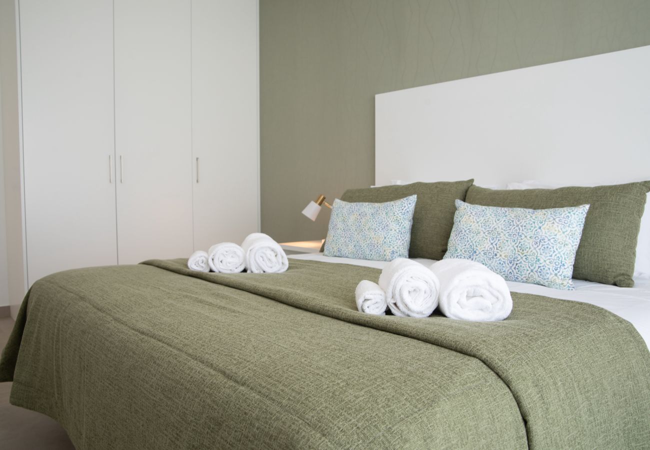 Refuge familial calme avec piscine, proche des plages et attractions