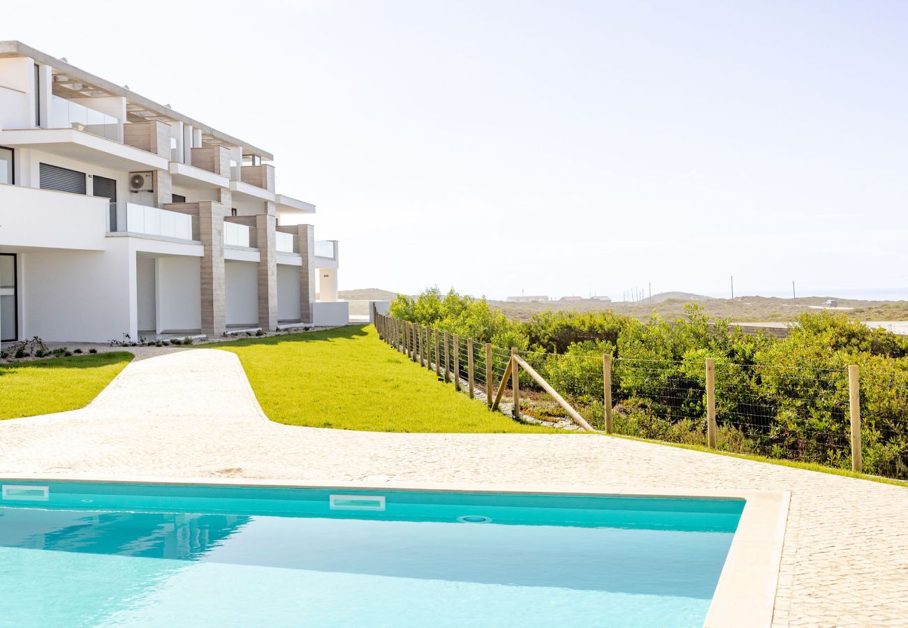Vale Atlântico – BY SCH, appartement T2 au bord de la mer, falaises, sentiers et nature sur la côte Ouest du Portugal.