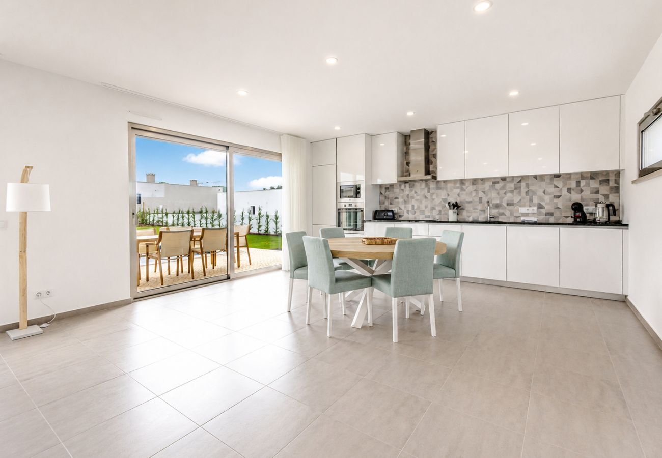 Villa Flamingo, Nadadouro, piscine privée, jardin, Côte d’Argent, Foz do Arelho, Caldas Rainha