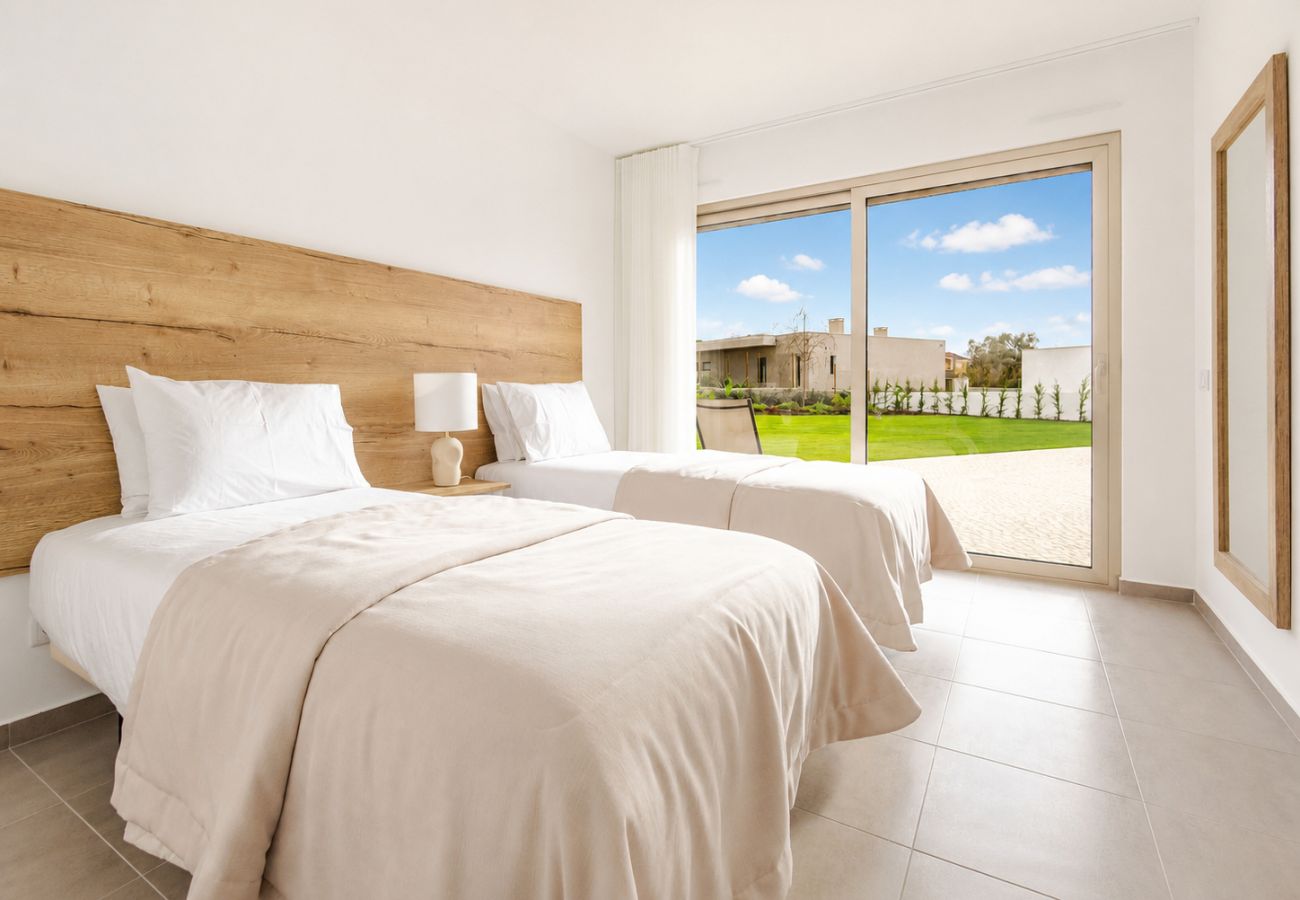 Villa Flamingo, Nadadouro, piscine privée, jardin, Côte d’Argent, Foz do Arelho, Caldas Rainha