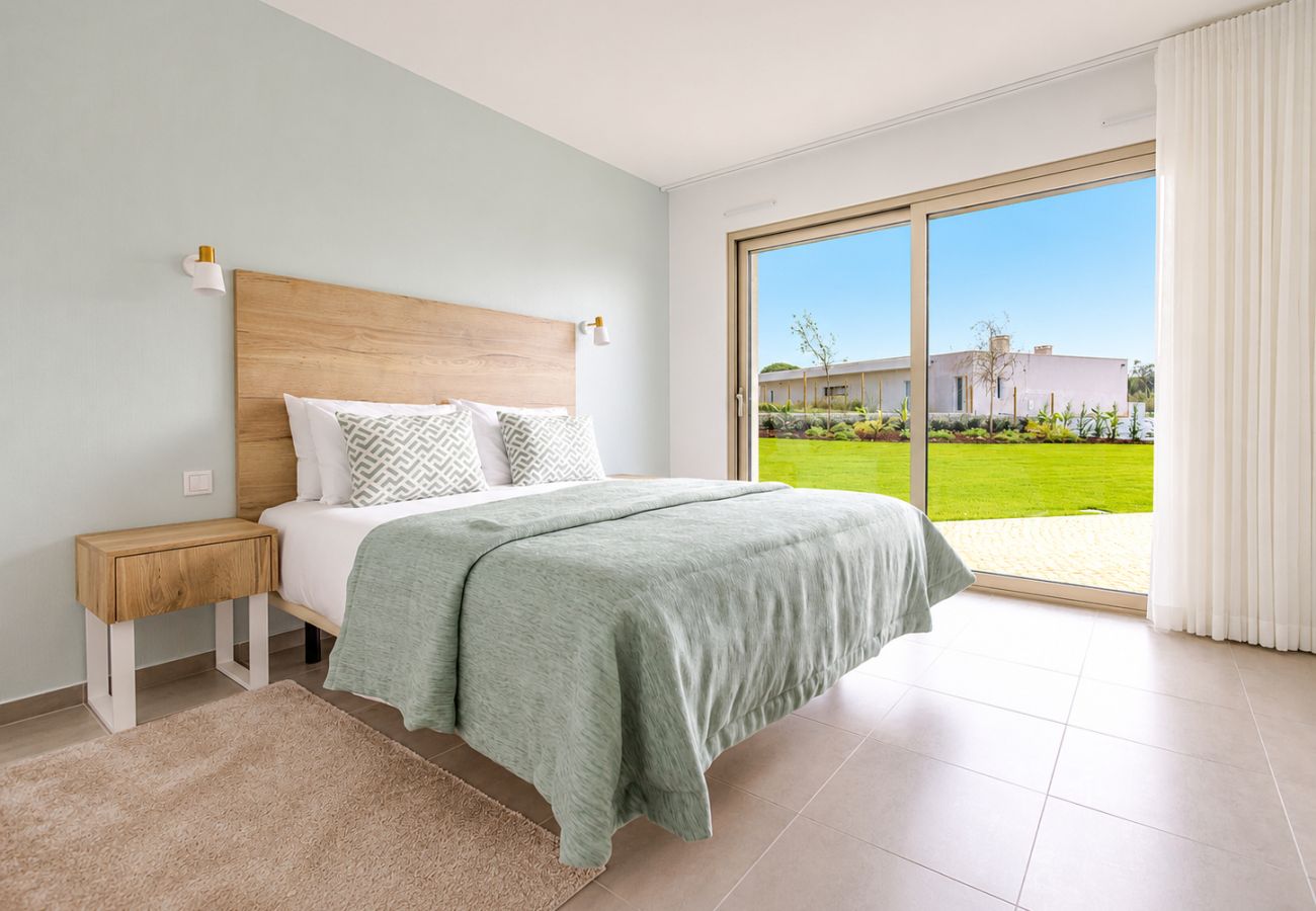Villa Flamingo, Nadadouro, piscine privée, jardin, Côte d’Argent, Foz do Arelho, Caldas Rainha