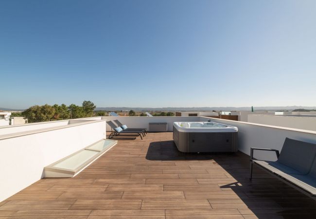 Villa a Salir do Porto - Villa Atlântico - Villa de Férias com Piscina Privada e Jacuzzi com Vista By SCH Villa a Salir do Porto - Villa Atlântico - Villa de Férias com Piscina Privada e Jacuzzi com Vista By SCH