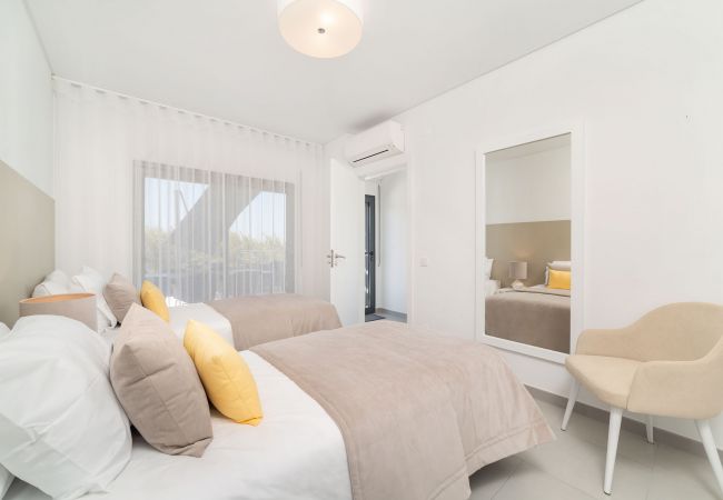 Villa a Coto - Casa Jasmin - Villa de Férias com Piscina Privada By SCH Villa a Coto - Casa Jasmin - Villa de Férias com Piscina Privada By SCH