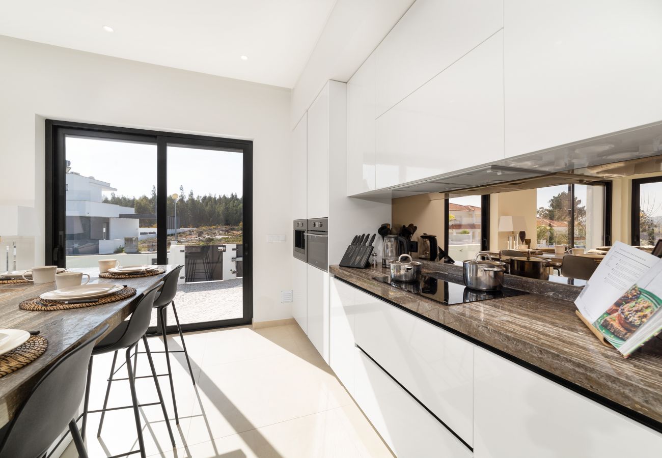 Villa a São Martinho do Porto - Villa Floresta - Villa de Férias com Piscina Privada By SCH