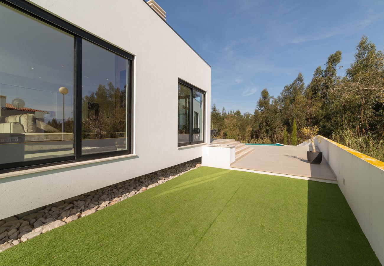 Villa a São Martinho do Porto - Villa Floresta - Villa de Férias com Piscina Privada By SCH