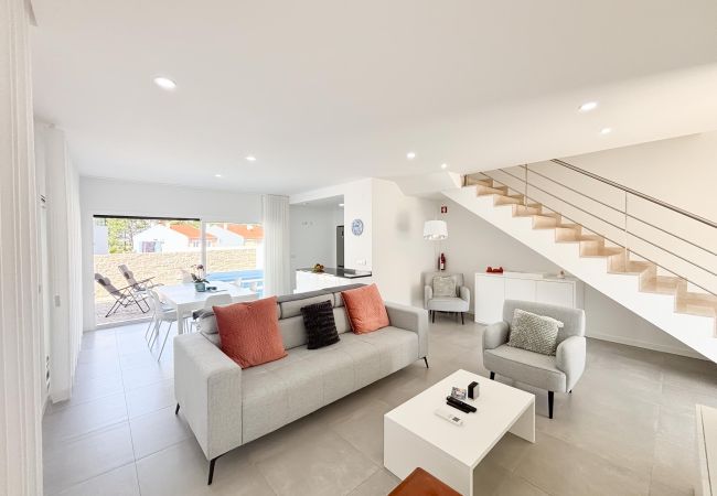 Villa a Salir do Porto - Villas Garça - Villa de Férias com Piscina Aquecida Privada By SCH Villa a Salir do Porto - Villas Garça - Villa de Férias com Piscina Aquecida Privada By SCH