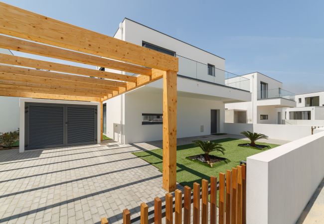 Villa a São Martinho do Porto - Villa Paraíso - Villa de Férias com Piscina Privada By SCH Villa a São Martinho do Porto - Villa Paraíso - Villa de Férias com Piscina Privada By SCH
