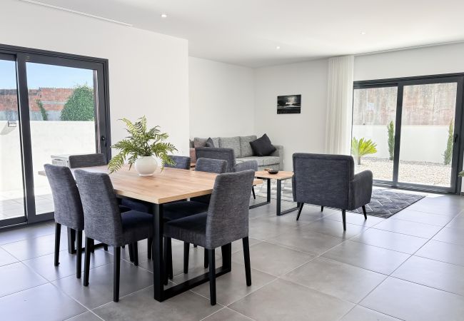 Villa a Alfeizerão - Casa da Praceta - By SCH Villa a Alfeizerão - Casa da Praceta - By SCH